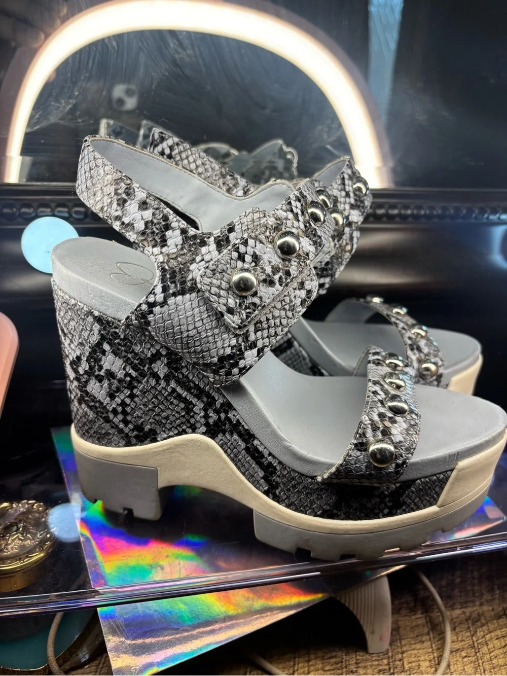 Women's Gray/Blue Snake-Print Platform Sandals with Stud Accents Jessica Simpson